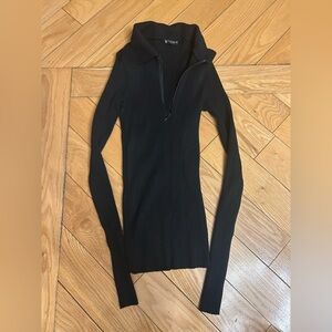 🌹5 for $50🌹Black Ribbed Long Sleeve Zip Up Top